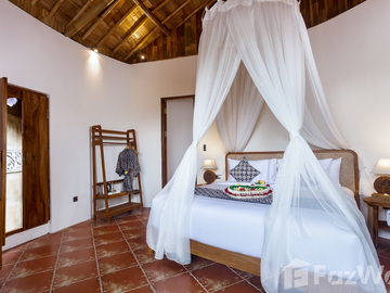 6 Bedroom Villa for sale in Susut, Bali