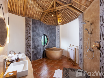6 Bedroom Villa for sale in Susut, Bali