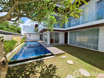 6 Bedroom Villa for sale in Ungasan, Bali