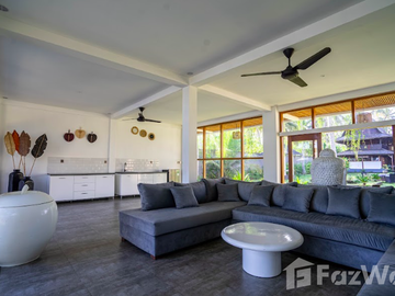 6 Bedroom Villa for sale in Pekutatan, Bali