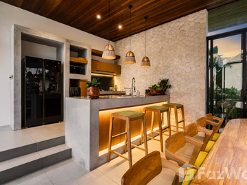 6 Bedroom Villa for sale in Blahbatu, Bali