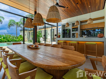 6 Bedroom Villa for sale in Blahbatu, Bali