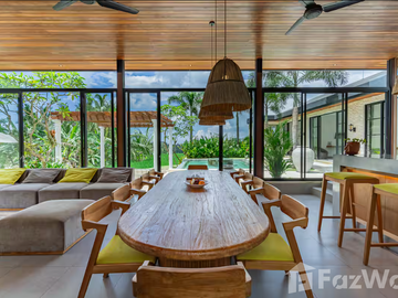 6 Bedroom Villa for sale in Blahbatu, Bali