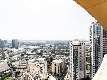 2 Bedroom Condo for rent at The Lumpini 24