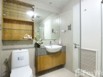 1 Bedroom Condo for rent at The Clover