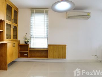 1 Bedroom Condo for rent at The Clover