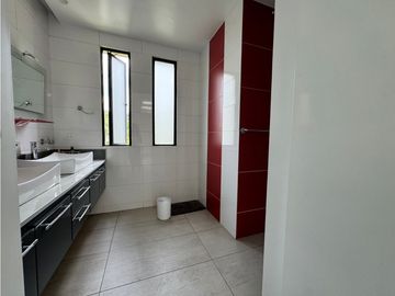 Cumbayá, Departamento de Lujo Renta, 410m2