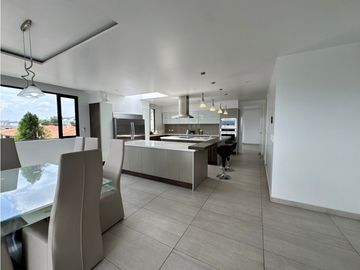 Cumbayá, Departamento de Lujo Renta, 410m2