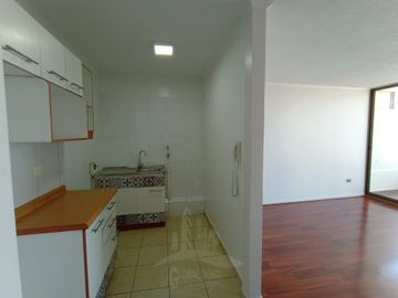 Se vende departamento con terraza. Metro Parque O’Higgins