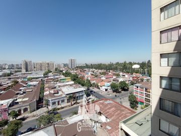 Se vende departamento con terraza. Metro Parque O’Higgins