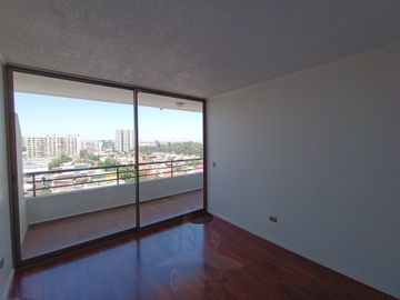 Se vende departamento con terraza. Metro Parque O’Higgins