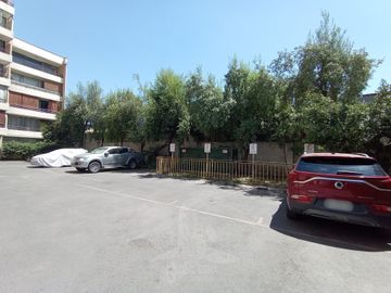 Se vende departamento con terraza. Metro Parque O’Higgins