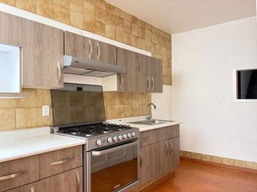 Casa en Venta en Naucalpan, Estado de México – Conjunto Residencial con Terraza