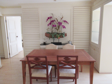 Andaman Beach Condominium Phuket, Patong location, convenient travel. Only 400 meters from Patong Beach, surrounded by amenities.