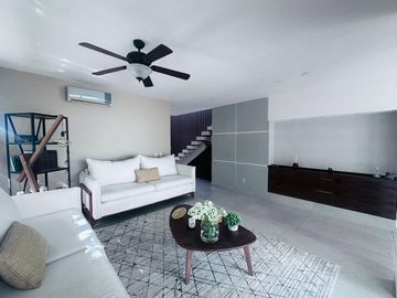 CASA EN VENTA EN RESIDENCIAL CUMBRES