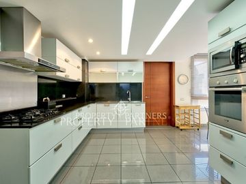 Exclusivo depto Valle Escondido, vista cordillera y cancha de golf