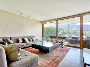 Exclusivo depto Valle Escondido, vista cordillera y cancha de golf