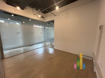 Excelente Oficina 103 M2 En Los Militares con Manquehue