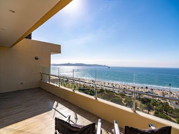 Exclusivo Penthouse con vista Soñada al mar, Edificio Costa Elqui.