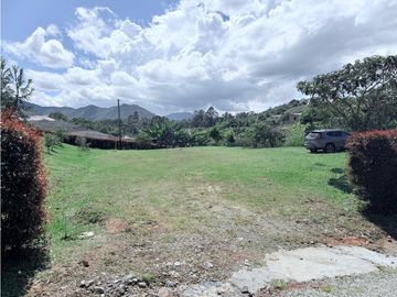 LOTE EN EL CARMEN DE VIBORAL EN PARCELACION CERRADA- CON COLEGA