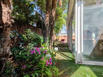 Casa para familias grandes ¨ 6 Dormitorios en Barrio Consolidado¨