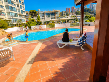 DEPA ILUMINADO CON PATIO EXCLUSIVO EN REÑACA