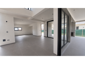 Casa a estrenar en Venta Barrio Lar de Vieytes 3,  Luján de Cuyo