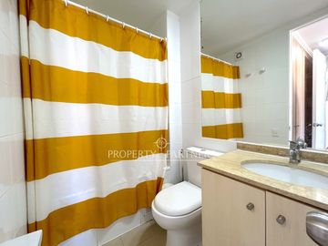 Oportunidad Única: Departamento Amoblado en Condominio Estilo Resort con Salida Directa a Playa Grande