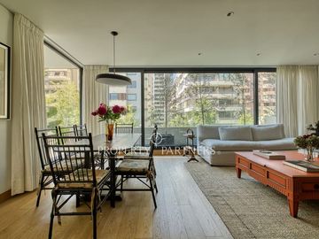 Vanguardista duplex en el entorno más urbano de Vitacura