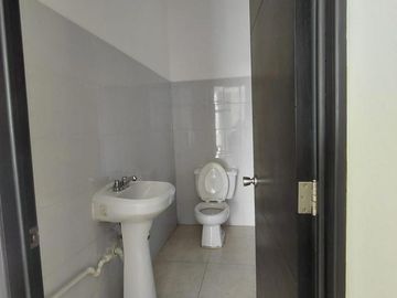 LOCALES EN VENTA EN PUNTA TULUM-BLVD LUIS DONALDO COLOSIO