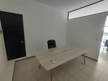 LOCALES EN VENTA EN PUNTA TULUM-BLVD LUIS DONALDO COLOSIO