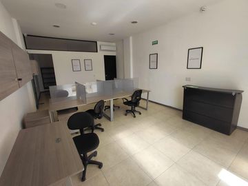 LOCALES EN VENTA EN PUNTA TULUM-BLVD LUIS DONALDO COLOSIO