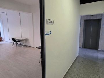 Oficina 42m2 acondicionada en la Roma