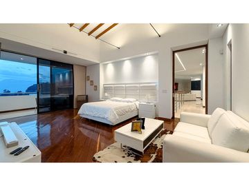 Casa de dos niveles para la renta amoblada en Palmas