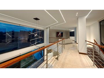Casa de dos niveles para la renta amoblada en Palmas