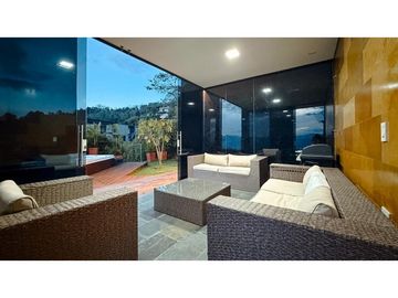 Casa de dos niveles para la renta amoblada en Palmas