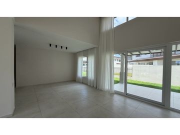 Venta de Casa Unifamiliar en PH The Woods, Santa María