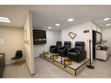 VENTA LOCAL RENTANDO, ENVIGADO SECTOR LA INTERMEDIA (MALL TERRACINA)