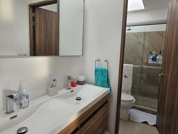 Casa en venta con cuarto de servicio en Santa Fe Juriquilla Queretaro