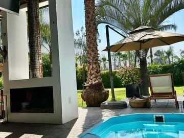 Casa en Venta en Villas del Mesón con vista al Campo de Golf