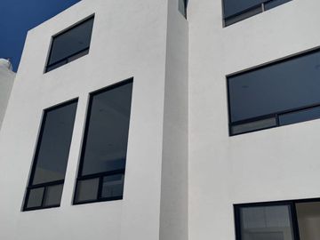CASA EN VENTA EN COLINAS DE JURIQUILLA QUERETARO