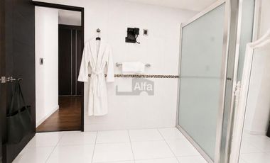 762 m2 excelente ubicación Metepec, 2 pisos, gran jardín