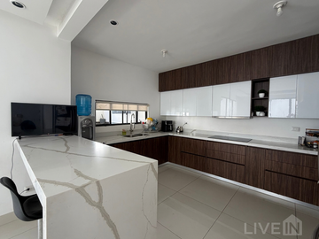 CASA EN VENTA EL BARRIAL, PRIVADA