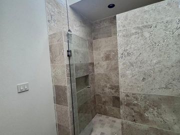 CASA EN VENTA EN FRACC. LOMAS DEL PEDREGAL.