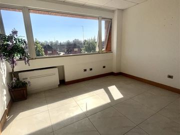 Oficina en Arriendo en Edificio Las Rastras 3