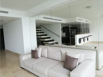 Venta apartamento en PH GRAND TOWER, Amoblado