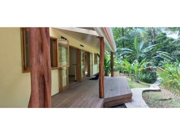 VENTA CASA BOCAS DEL TORO ISLA COLON