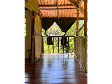 VENTA CASA BOCAS DEL TORO ISLA COLON