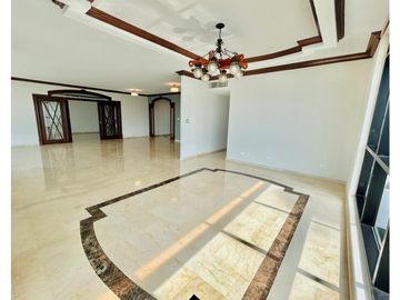 Se vende departamento en Avenida Balboa, Torres Miramar Plaza