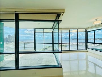 Se vende departamento en Avenida Balboa, Torres Miramar Plaza